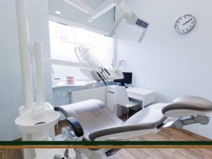 Stock Dentist Image 310x233